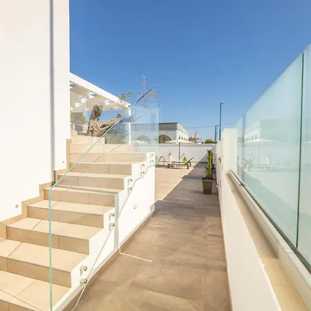 בית נופש Modern Ground Floor With Shared Pool ראקאלה