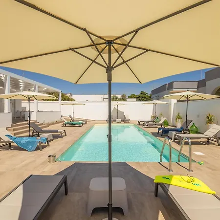 Modern Ground Floor With Shared Pool בית נופש ראקאלה