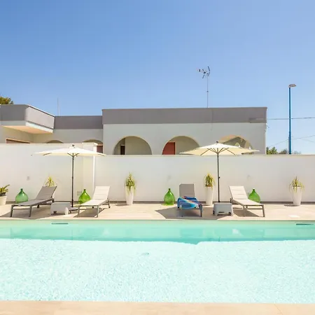 Modern Ground Floor With Shared Pool בית נופש ראקאלה
